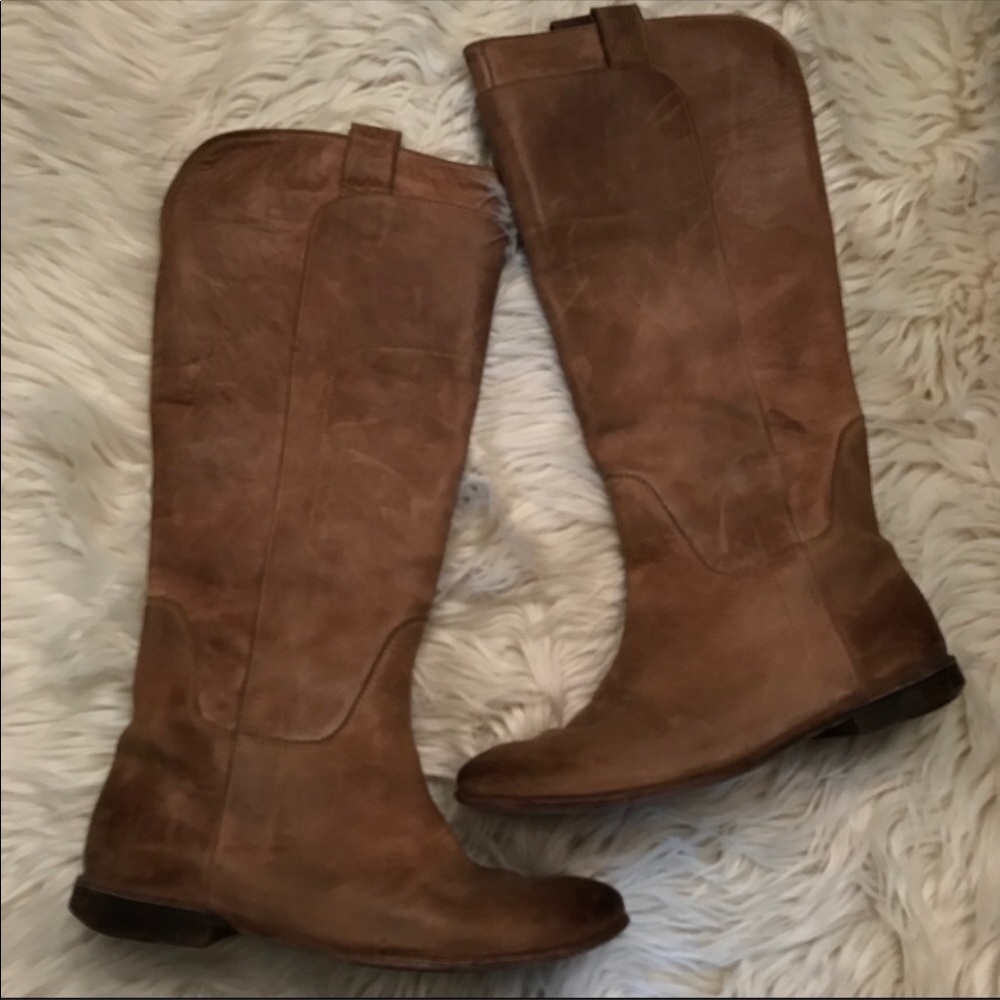 9.5 Tan Frye Paige boots
